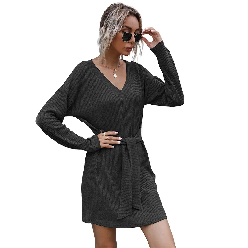 

Женское Трикотажное короткое платье с V-образным вырезом и длинным рукавом
