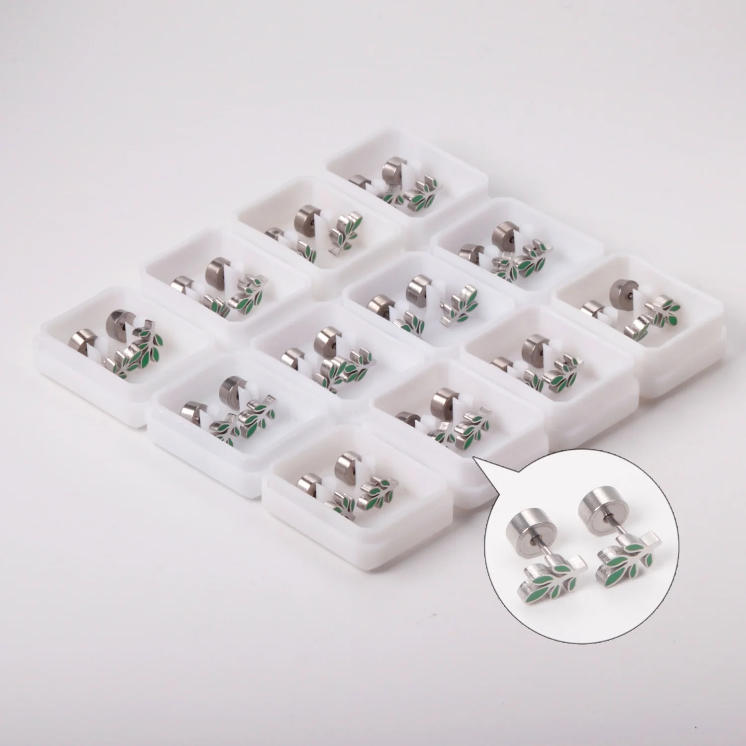 

316L Stainless Steel Green Leaf Tiny Earrings 12 Pairs/lot for Girl Women Lovely Stud Earring Fashion Daily Wear Jewelry Gift