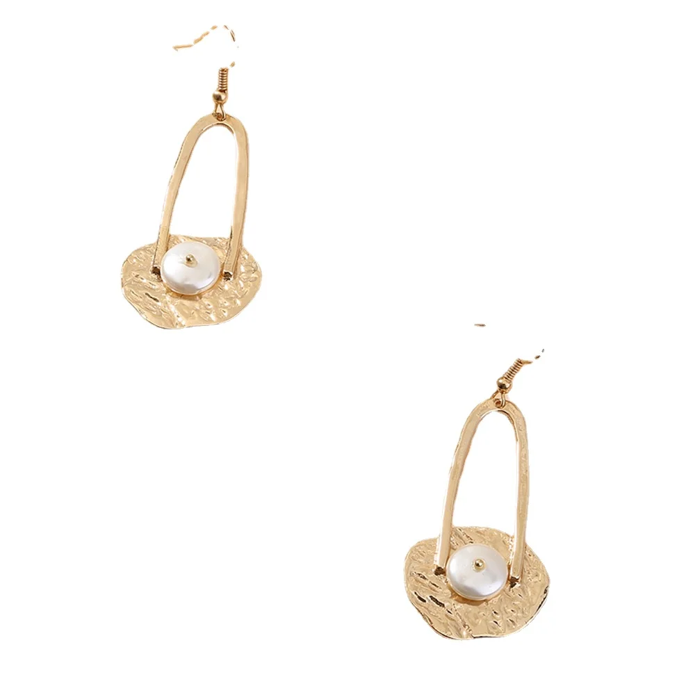 Серьги-гвоздики с металлической кисточкой и жемчугом | Украшения аксессуары