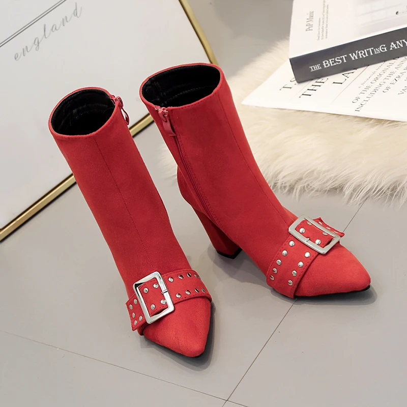 

2019 autumn new style rivet belt buckle suede thick pointed heel boots children
