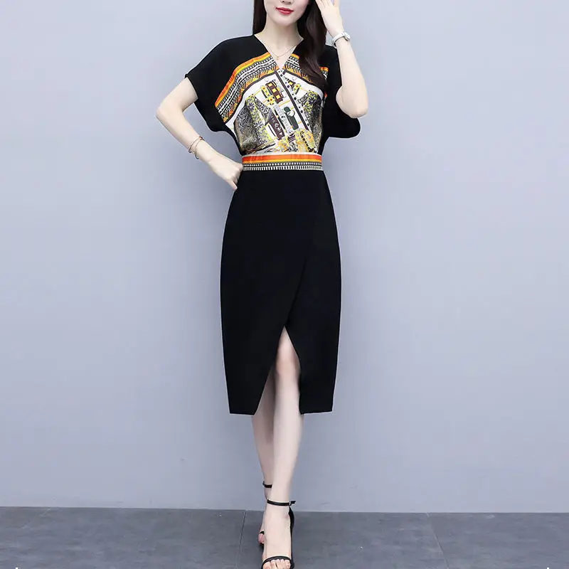 

2021 summer women's new V-neck print split slim dress
