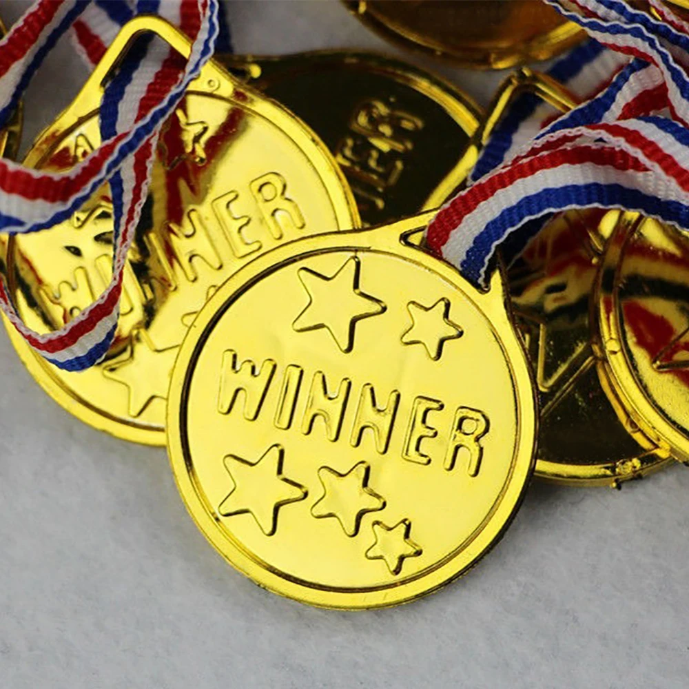 50 pcs gold plastic winners medals sports day party bag prize awards toys for kids party fun supplies reward outdoor games toys free global shipping