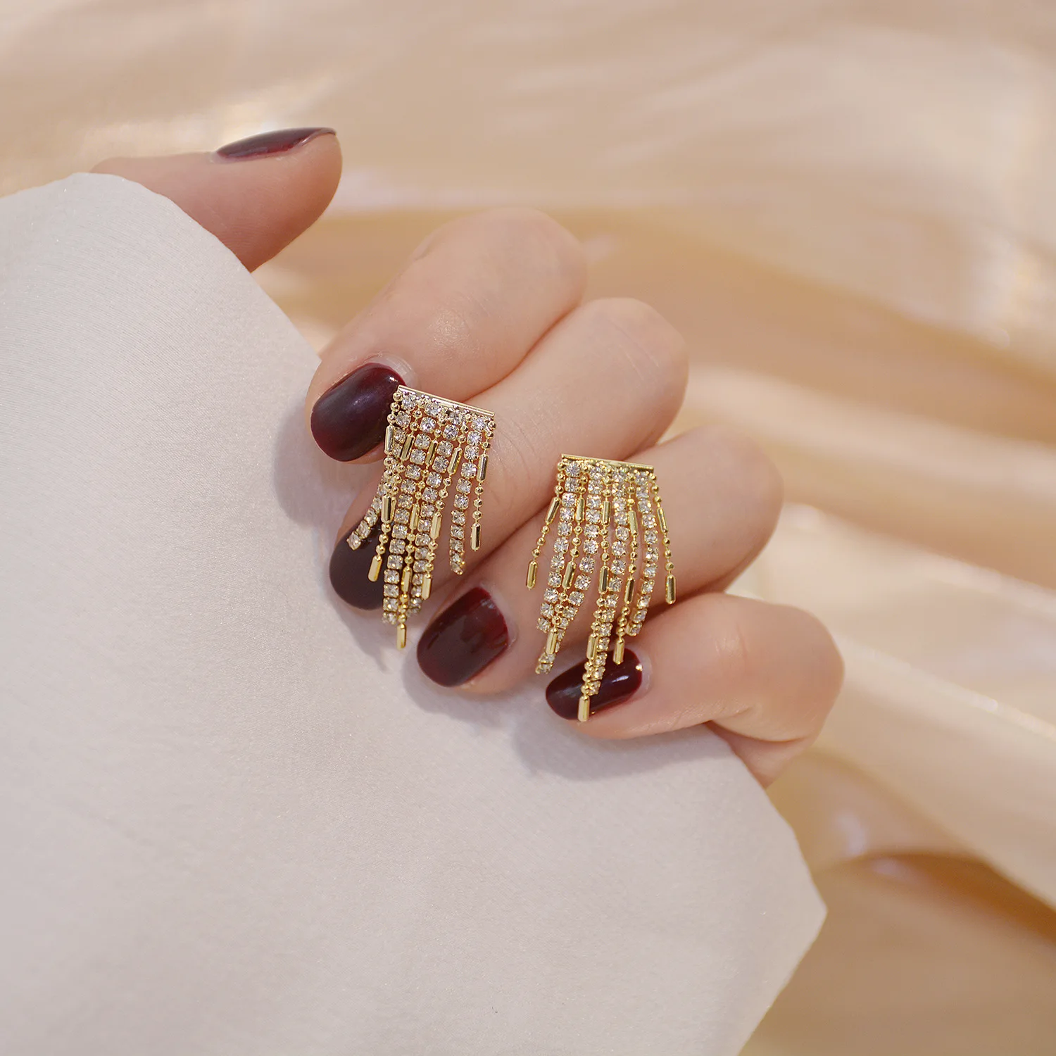 

Gold Long Tassel Stud Earrings for Women Fashion Jewelry Trends Korean Earrings 2021 Accessories