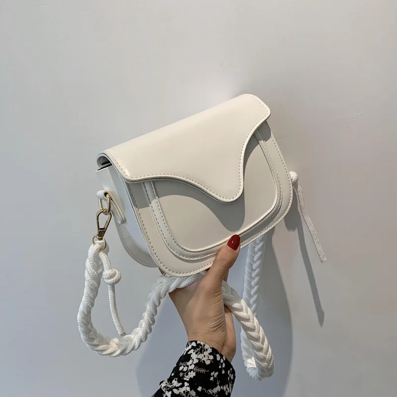 

Маленькая сумка, новинка 2020, простая и универсальная сумка ins, Женская плотная плетеная сумка-мессенджер через плечо