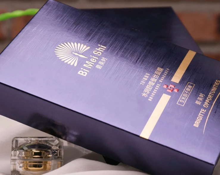 Профессиональная картонная коробка высокого качества с застежкой лентой