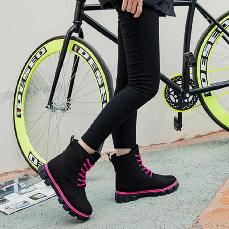 

2019 winter new women's suede snow boots flat round head with rubber sole Martin ankle short tube student female cotton boots