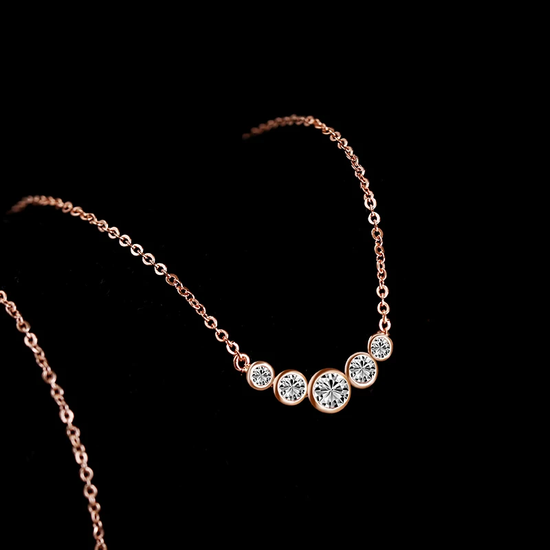 Женское ожерелье с подвеской из циркония колье-чокер цвета розового золота и