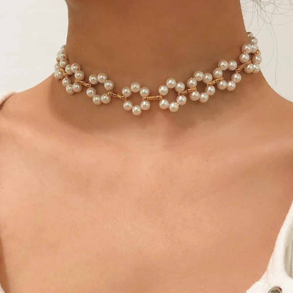 

Bohemia Pearl Flower Choker Necklace for Women Vintage Gold Color Chain Choker Necklace Korea Wedding Neck Collar Jewelry