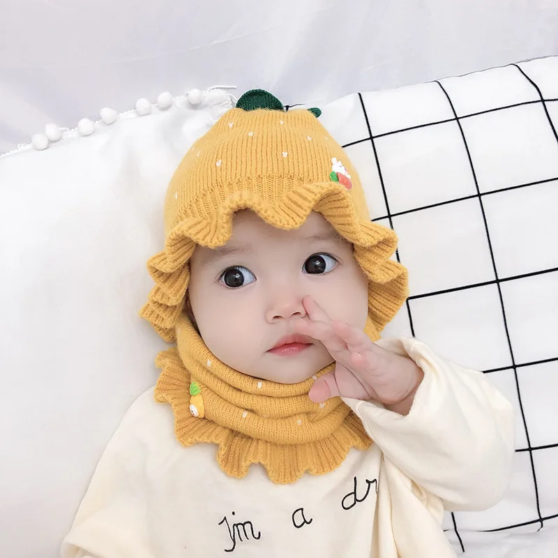 Зимние трикотажные шапки Детский набор из и шарфа с клубничкой теплый шарф