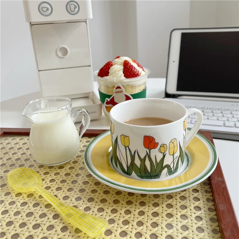 

Nordic Luxury Ceramic Coffee Cup Saucer Set Vintage Modern Design Art Creativity Home Coffee Mug High Quality Caneca Mugs BC50BD