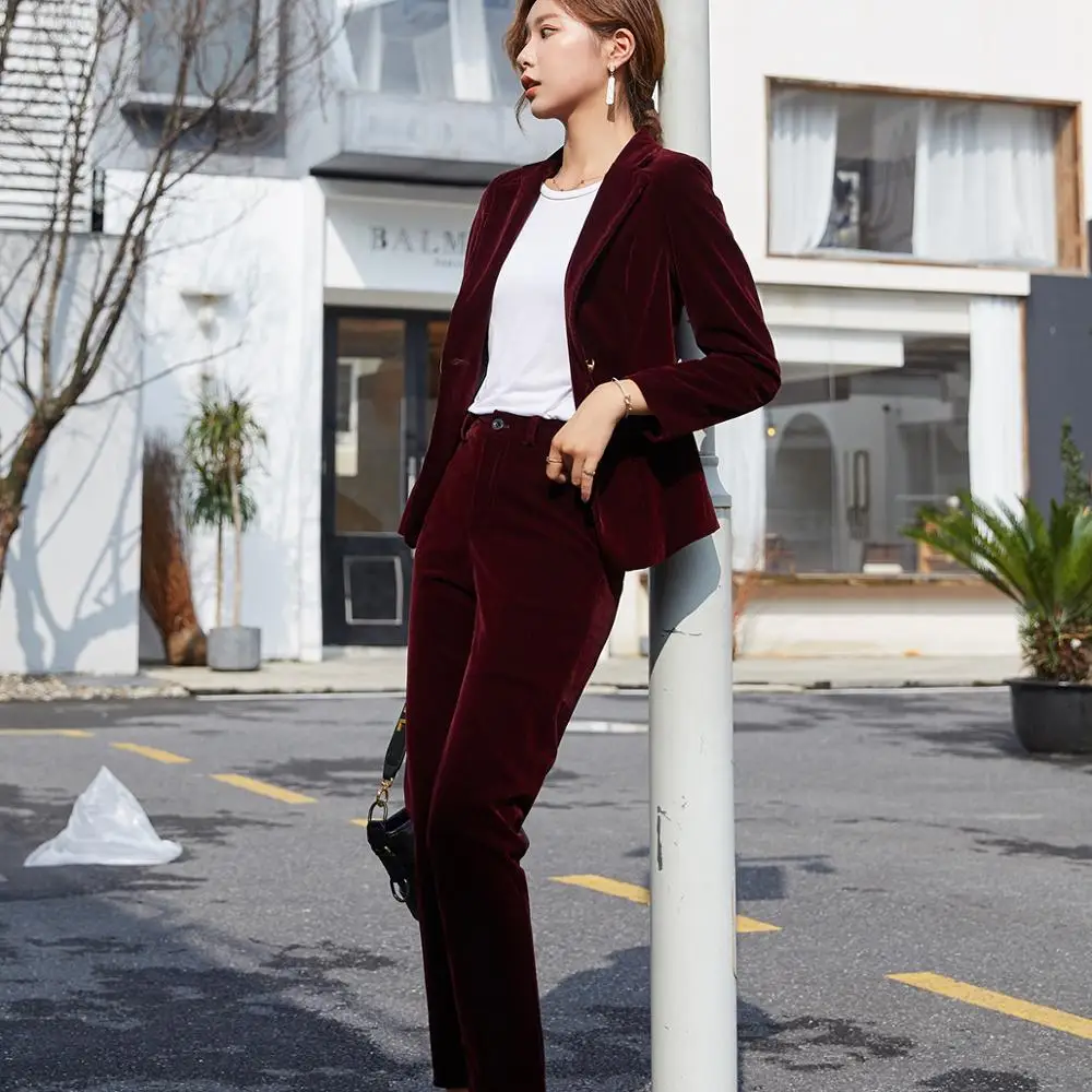 Женский элегантный офисный костюм бархатный пиджак с длинными рукавами синего