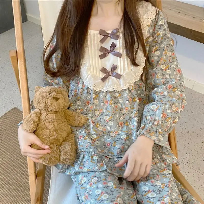 

French Pajamas Women's Spring and Autumn Style Sweet Princess Wind Broken Flower Doll Collar Long Sleeve Home Clothes Set Tide