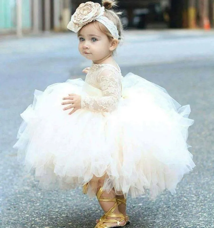 

Flower Girl Dresses For Weddings Ball Gown Long Sleeves Tulle Lace Ruffles Short Mini First Communion Dresses Little Girl