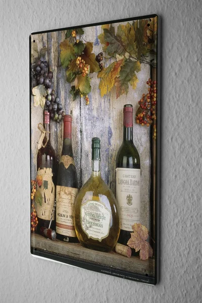 

Ностальгический жестяной знак алкоголь Ретро Декор винная бутылка виноград металлическая пластина 8X12"