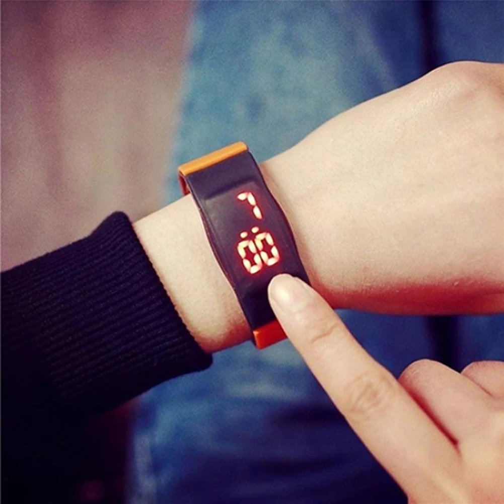 Часы наручные светодиодные простые спортивные модные электронные с кольцом для