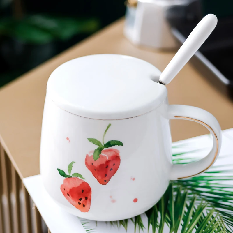 

White Mug Nordic Creative Cafe Ceramica Office Milk Mug Ceramic Cute Mug with Spoon with Lid Simple Friut Mug CC60MKB
