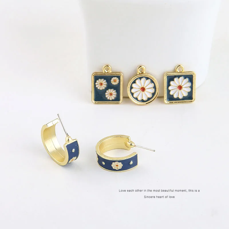 Женские квадратные серьги пусеты в форме ромашек 6 шт.|Серьги-гвоздики| |