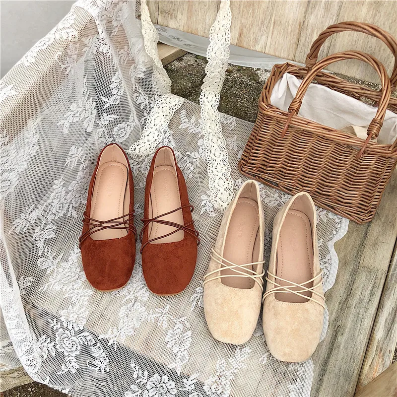 

Женские замшевые туфли-балетки bailлучше, на плоской подошве, с квадратным носком