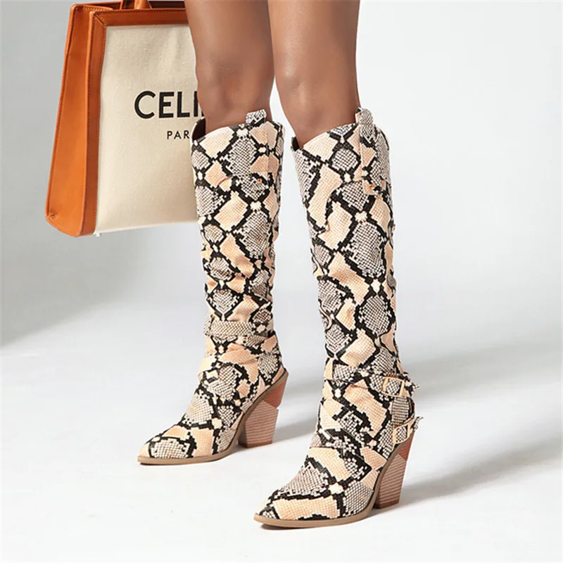 Новинка Сапоги до колена со змеиным принтом Ковбойские сапоги в западном стиле