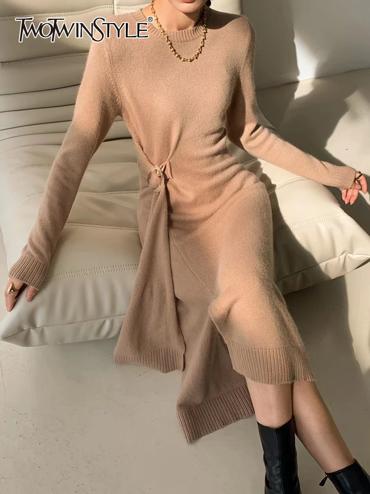 

TWOTWINSTYLE Folds Asymmetrical Split Solid Slim Dress Female Round Neck Long Sleeve Fashion Temperament Dresses For Women 2021
