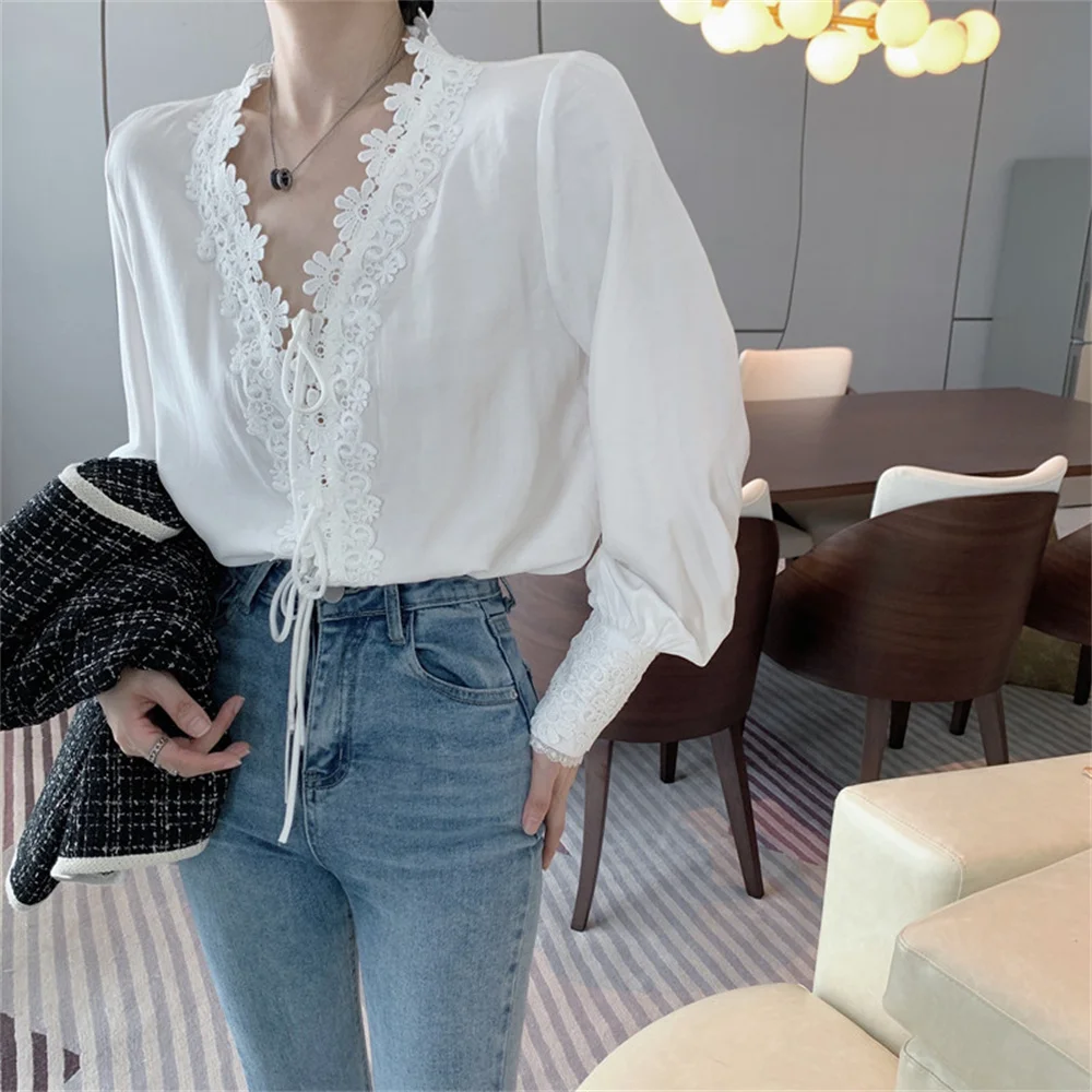 

대한민국 2021 Romance Lace Blouses Fashion Casual Sexy Slim New High Street OL Gentle All Match Elegant Autumn Loose Tops