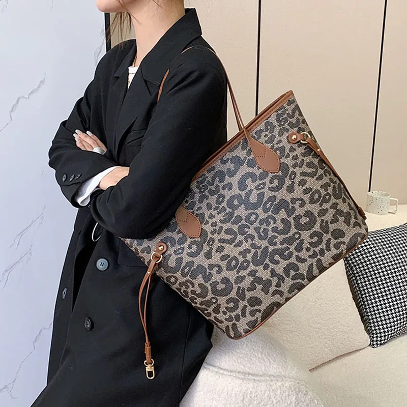 

Сумка-тоут женская с леопардовым принтом, модная вместительная кожаная сумочка-тоут для покупок, роскошный брендовый дизайнерский саквояж ...