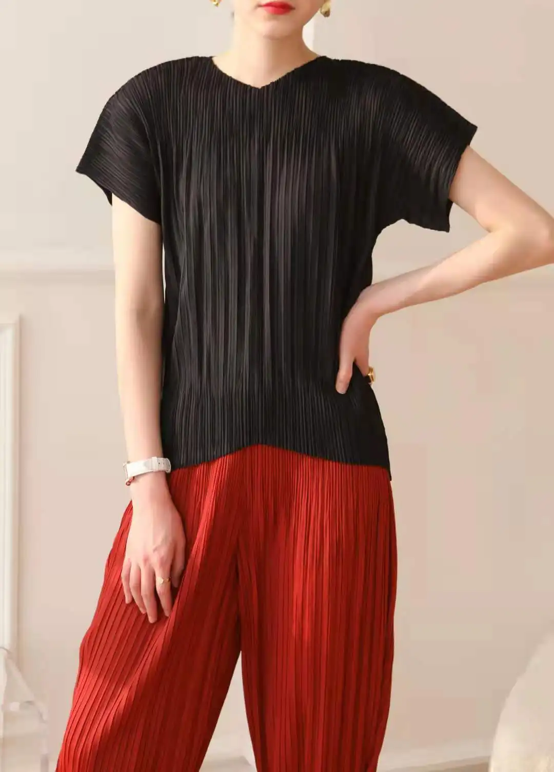 

Summer 2021 short-sleeved pleated top, fashionable and versatile top