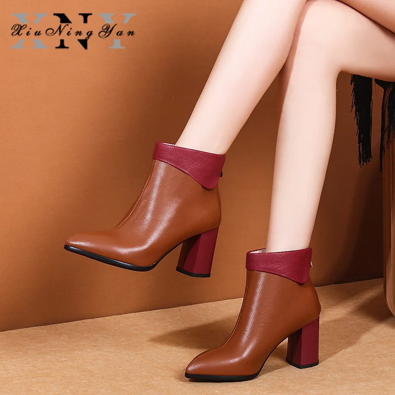 

Xiuningyan/женские ботинки из натуральной кожи; женские ботильоны на молнии; брендовая модная вечерняя Свадебная обувь с заклепками; женская обу...