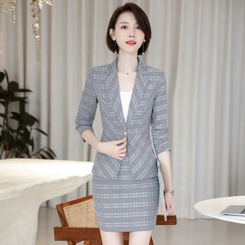 Женский офисный комплект с юбкой осенне зимний облегающий клетчатый блейзер