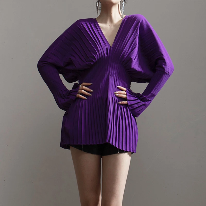 

Summer Streetwear Women Long Flare Sleeve V Neck Pleated Ruched Shirt Blouse Elegant Female Vintage White Slim Sexy Tops