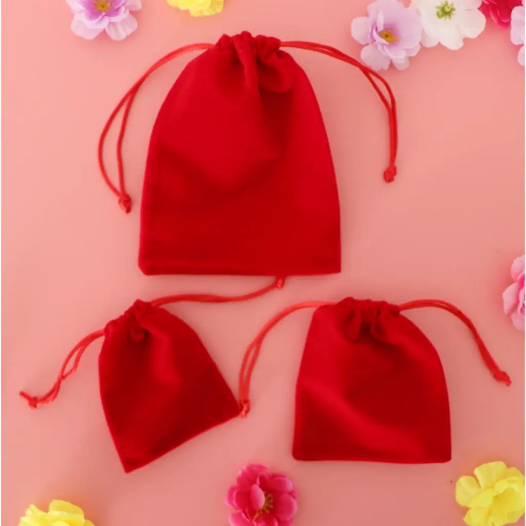 

5 Pieces Red Velvet Drawstring Pouches Jewelry Christmas Gift Candy Bag Packing