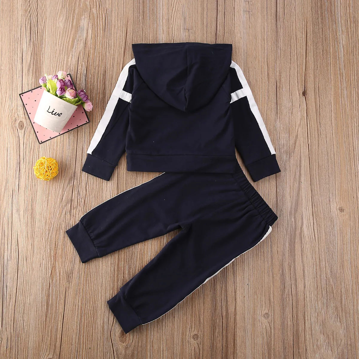 Комплект одежды для малышей из 2 предметов топ с капюшоном и штаны на возраст 6-24