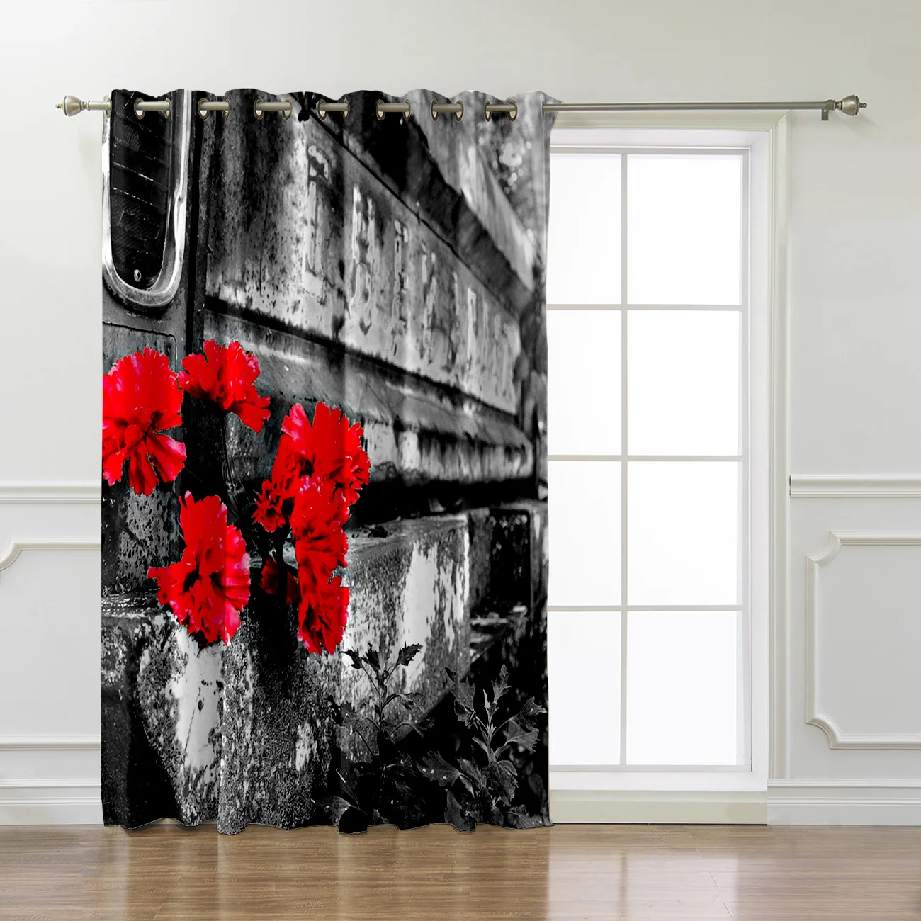 Красные цветы на пестрых металлоломе цветочные ткани дети оконные обработки