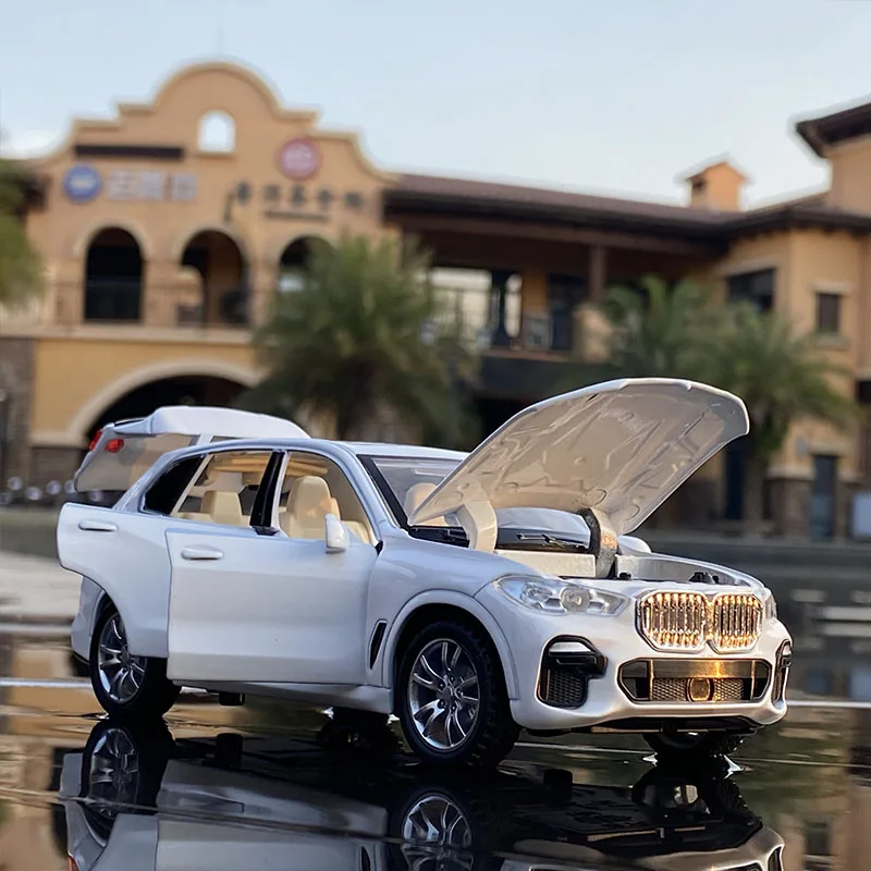 

1:32 X5 Simulation Alloy Toy Cars Diecast Pull Back SUV Car Model Children Toys Off-road Vehicles Decorations Christmas Gift
