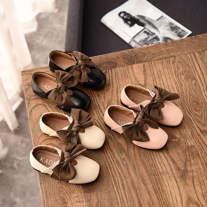 2019 г. Новая детская кожаная обувь простая для отдыха на плоской подошве девочек