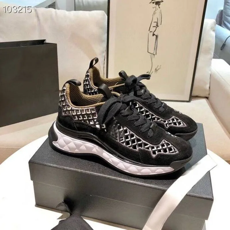 

Woman Running Sneaker Top Quality Cut Out Couple Shoes Breathable Mesh Casual Shoes Women Trainers Luxury Designer Brand 2021
