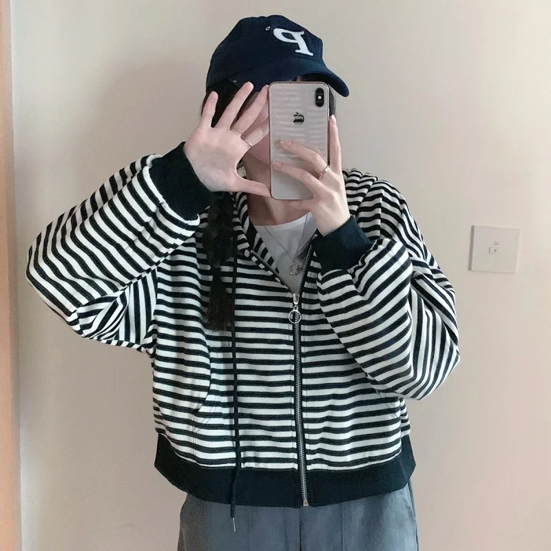 

European and American High Street Hiphop Striped Short Style Sweater Women's Spring and Autumn Loose Ins Idle Style BF Thin