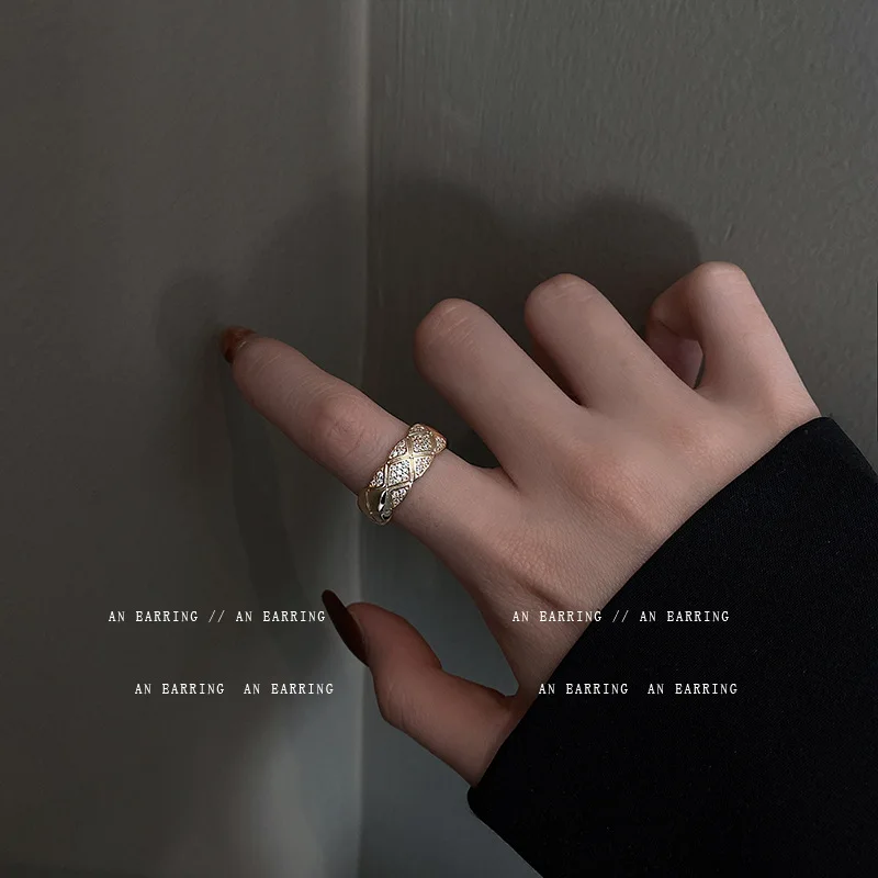 

2021 New Fashion Light Luxury Wide-Face Ring Female Personality Contracted Micro Zircon Tail Ring Trend Metal Cool Wind Ring
