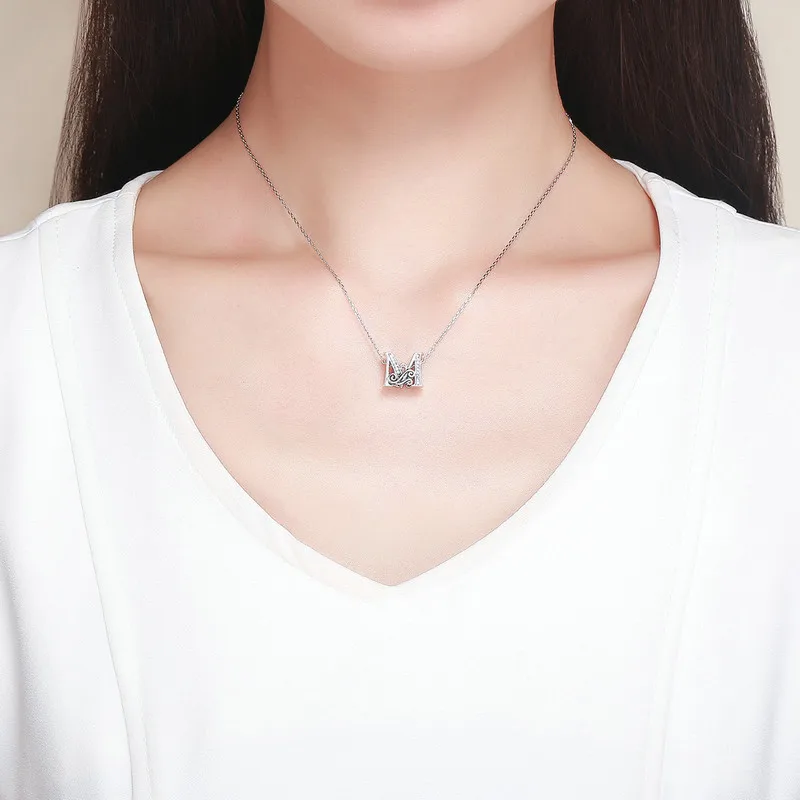 Новые бусины-шармы в виде букв алфавита подходят для оригинальных шармов Pandora