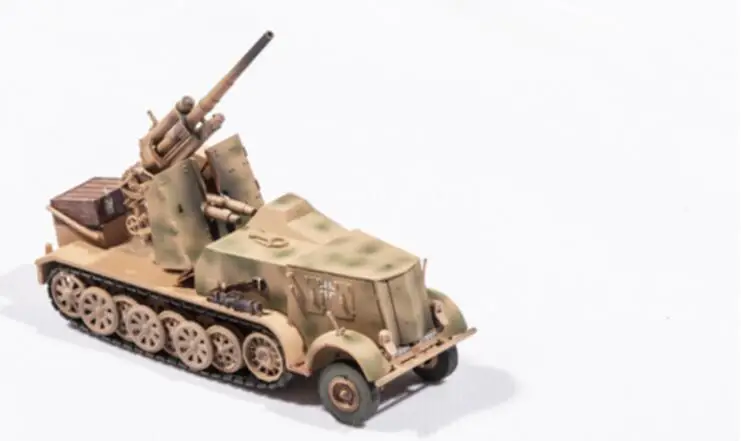 1/72 SD. 8 тип DB9 немецкий полугусеничный грузовик с 88 мм пистолет P0308 Коллекционная модель