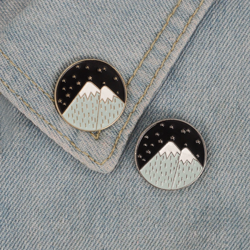 Приключения заколка снег гора лунный свет звезда лес природа круглая