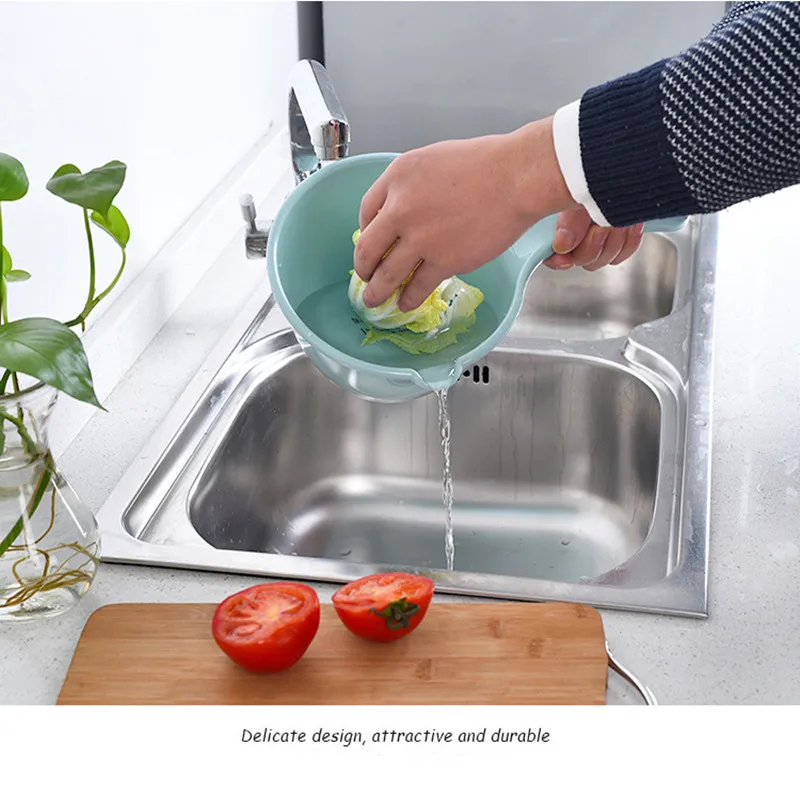 

1PCS Plastic Spoon Thickened Water Scoop Kitchen Long Handle Water Spoon Used for Kitchen Accessories Baby Bathing Gadgets