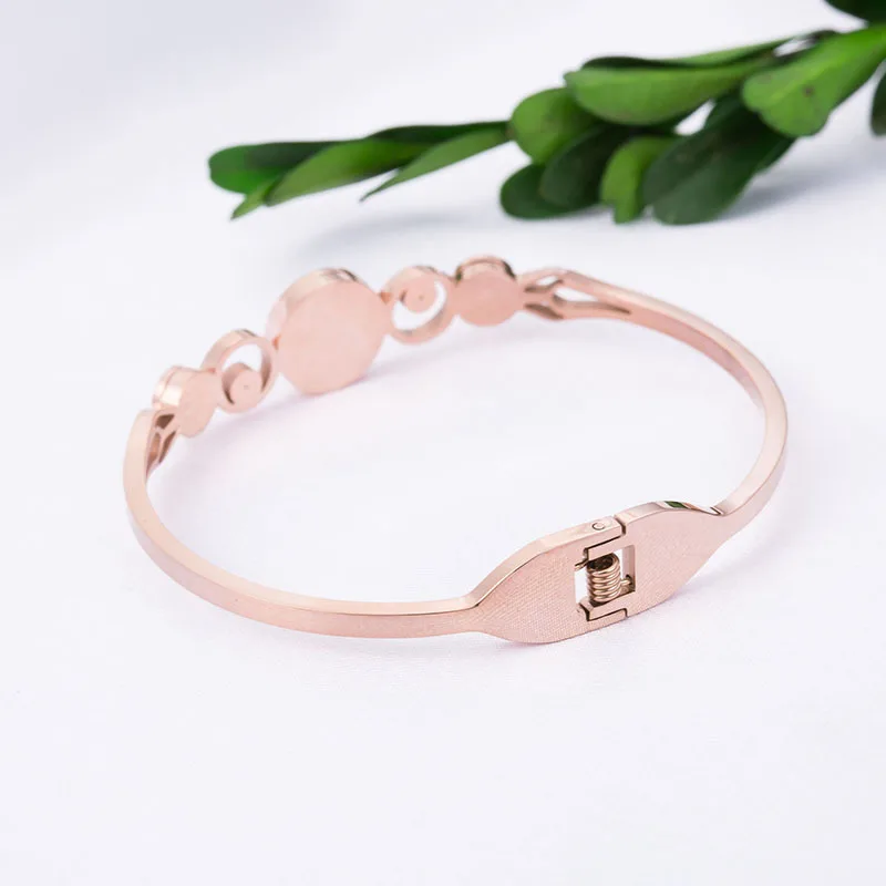 

Wholesale new fine jewelry titanium steel fashion jewelry accessories bangle bracelet black round valentine wristlet jewel gifts