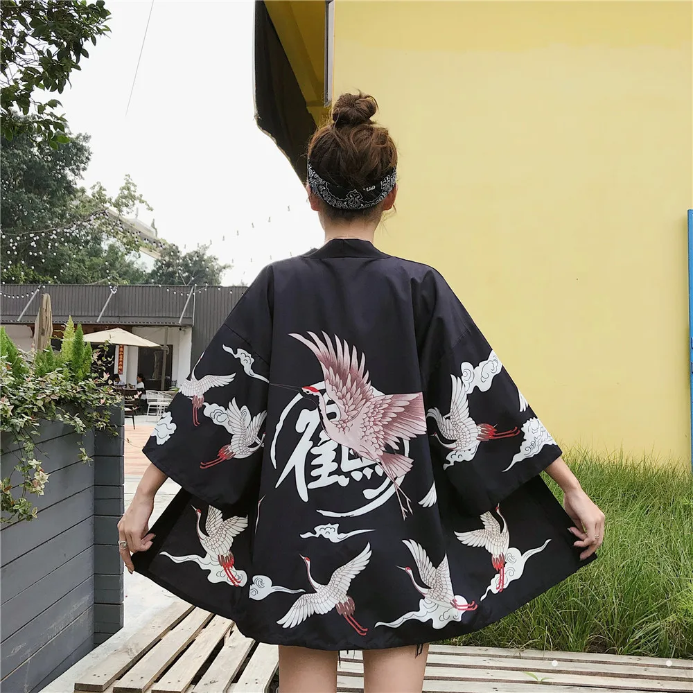 

Женское кимоно с принтом журавлей, традиционное японское кимоно, хаори, женская блузка, юката, летняя пикантная пляжная уличная одежда, Топ