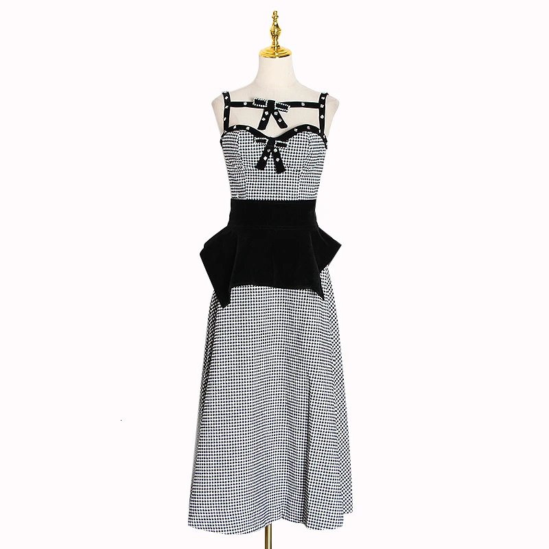 TWOTWINSTYLE комплекты из двух предметов женские сексуальные Лоскутные алмазные спагетти ремень жилет Высокая талия юбка неровная Талия печать костюмы женские