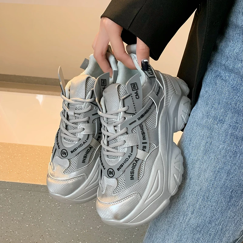 

Корейская версия женской обуви для пожилых, Новинка осени 2021, спортивная обувь для бега для студентов, Женская Удлиненная обувь