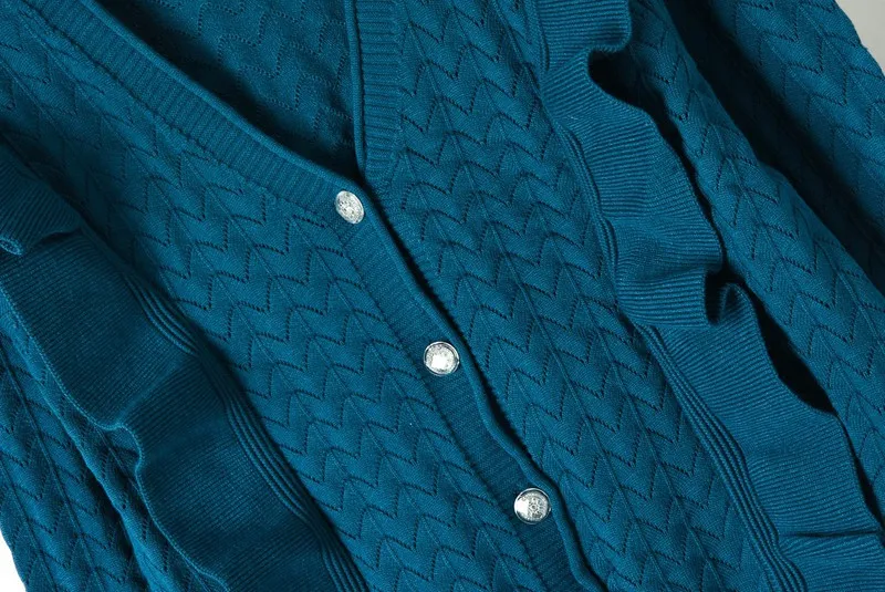 Женский трикотажный кардиган с оборками однобортный ажурный в стиле ретро