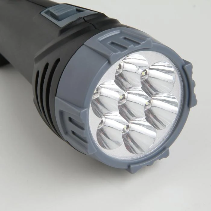 Фонарь аккумуляторный ручной Мастер К. MHA-W1D7 (1 W) 7 led 400 м/амп от сети 16х6.4 см |