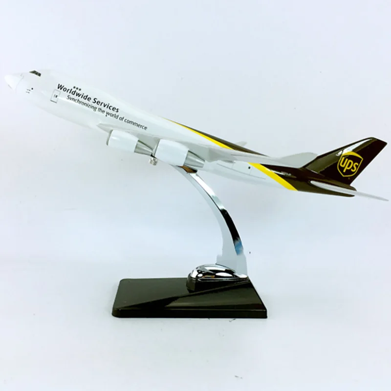 

32 см 1:195 B747-400 модель UPS по всему миру услуги авиакомпаний сплав на основе самолет коллекционные модели отображения коллекция