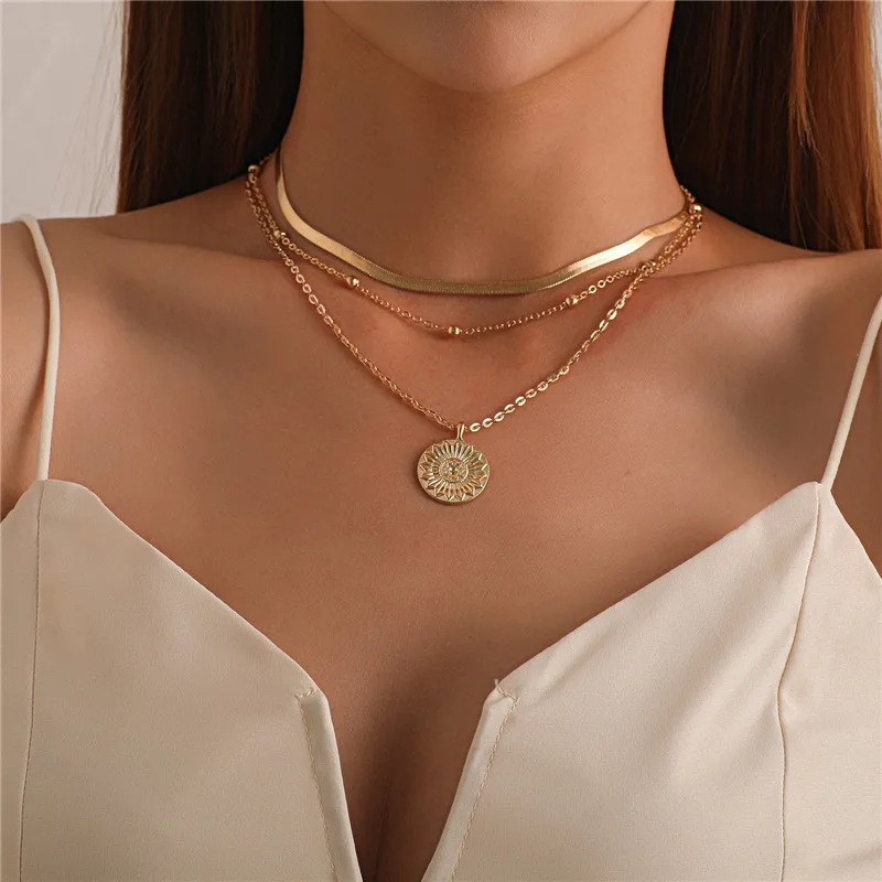 

Boho Choker Vintage Moon Pendant letter Necklaces Trendy Long Chain Collier Femme Crystal Collares Multilayer Necklace for Women